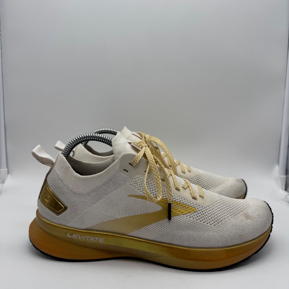 Brooks Levitate 4 Womens 9.5 Running Shoes White Gold Energize 120335 1B 102